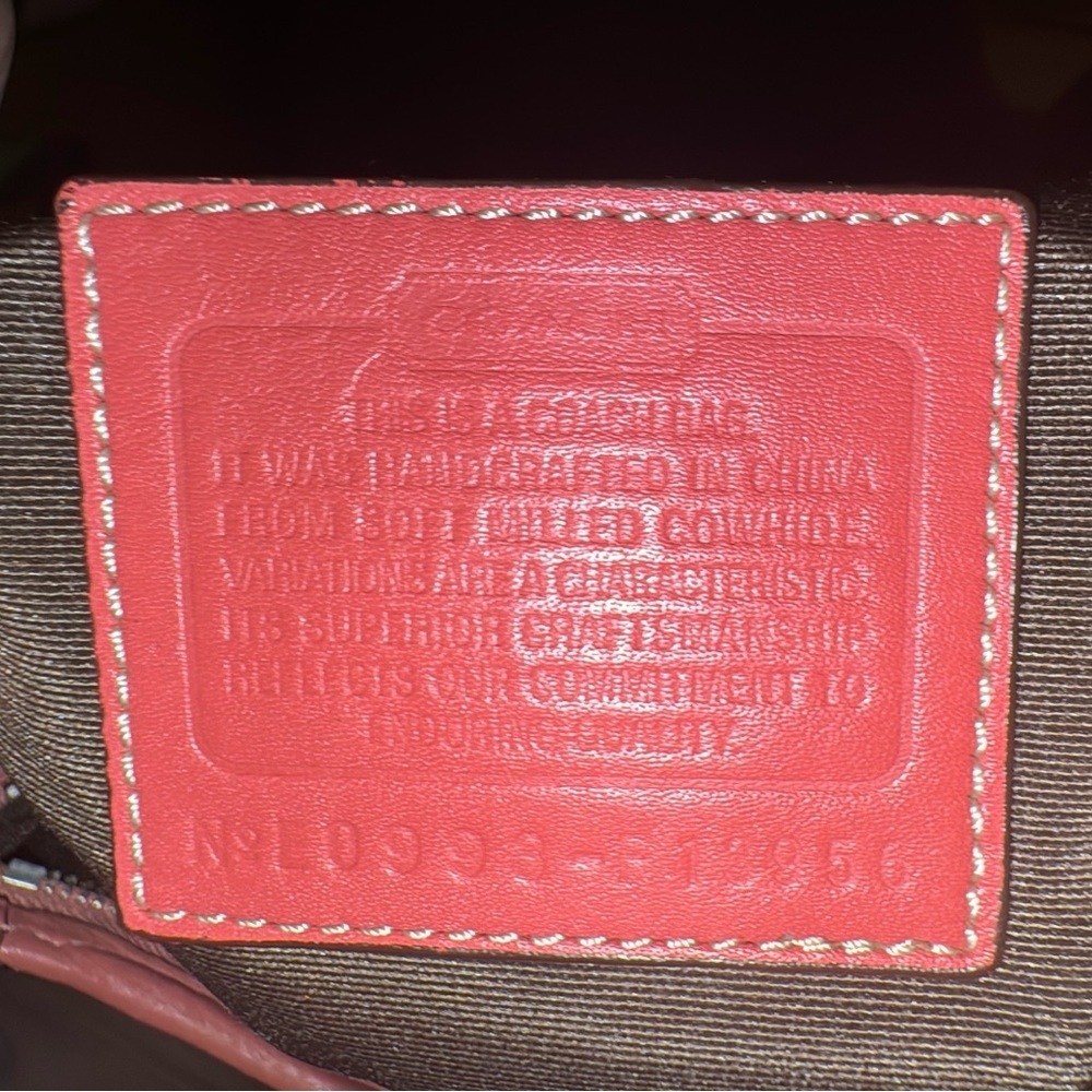 Coach. Hamilton Salmon Pink Coach bag.​​ - Picture 11 of 11